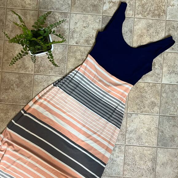 Market & Spruce Dresses & Skirts - Market & Spruce Color Block Stripe Back Cut-Out Maxi Dress Size XS